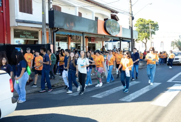 Caminhada promovida pela Prefeitura reforça combate ao abuso infantil