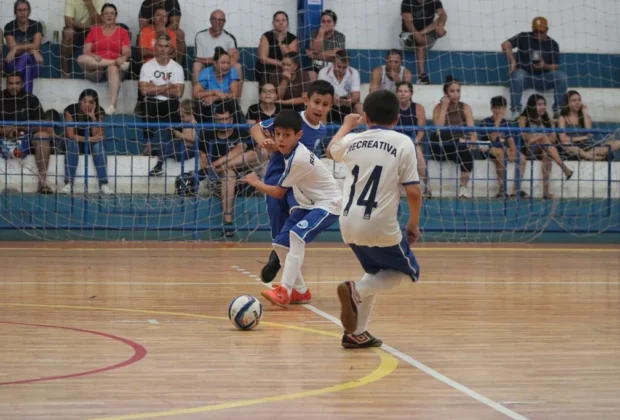 Após rodada de 22 gols, Copa Itapira de Futsal de Base terá partidas na quinta e no sábado