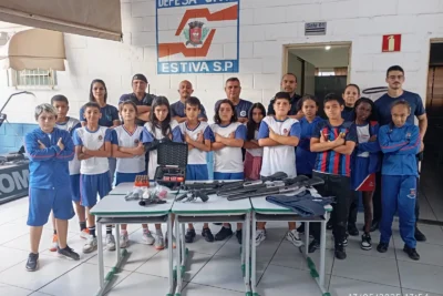 Alunos de Estiva Gerbi participam de atividade educativa com a GCM por meio de projeto do Sicredi
