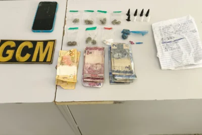 GCM de Santo Antônio de Posse prende homem por tráfico de drogas após perseguição no telhado