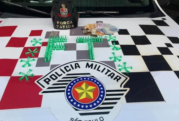 PM de Mogi Mirim prende dois suspeitos por tráfico após denúncia relacionada a roubo com vítima baleada