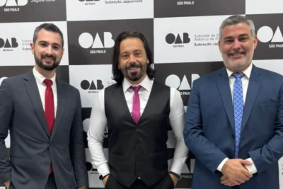Dr. Marcelo Forli Fortuna ministra palestra na OAB Jaguariúna e é homenageado pela entidade