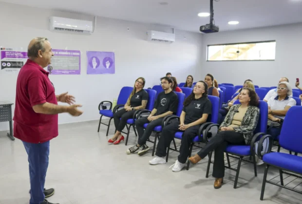 Saae de Mogi Mirim e Faculdade Santa Lúcia realizam ação de conscientização sobre violência contra a mulher