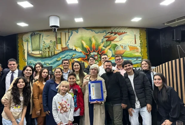  Pastora Neusa Rabelo Rodrigues recebe o título de cidadã guaçuana