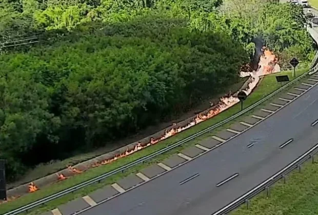 Acidente com carreta bitrem carregada de etanol interdita rodovia em Paulínia