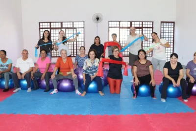 Aulas gratuitas de Pilates mobilizam holambrenses em busca de qualidade de vida