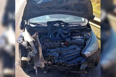 Colisão entre carro e moto deixa dois feridos e interdita trecho da SP-340 em Mogi Mirim