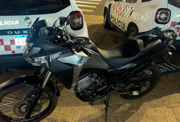 Polícia Militar apreende menor com motocicleta furtada e simulacro de arma de fogo em Cosmópolis