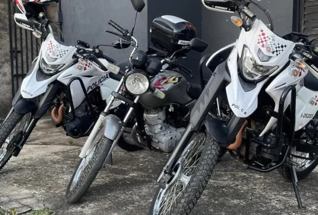 Polícia Militar apreende motocicleta com sinais identificadores adulterados em Pedreira