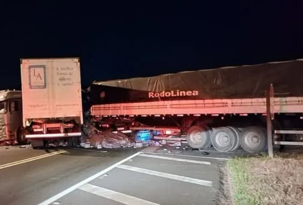 Acidente entre carreta e caminhão deixa uma vítima fatal na SP-352, em Itapira
