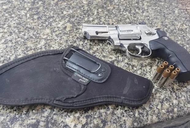 Homem é preso por violência doméstica após ameaçar companheira em Pedreira
