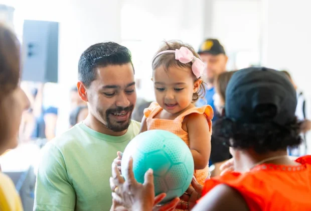 Festa da família reúne centenas de crianças na Praça CEU de Artur Nogueira