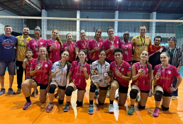 Vôlei feminino de Artur Nogueira vence Porto Ferreira e é campeão estadual