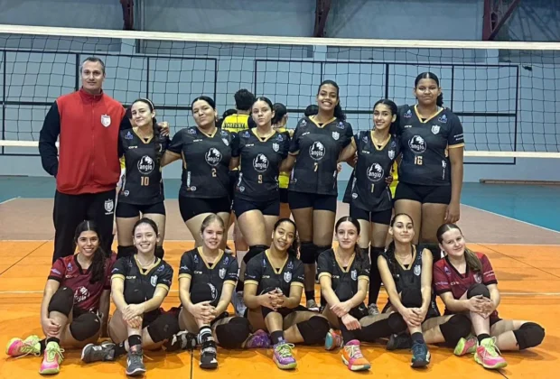 Vôlei sub-17 de Artur Nogueira vence Jaguariúna por 3 a 0