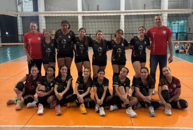 Vôlei sub-16 e sub-18 de Artur Nogueira conquistam títulos regionais de vôlei