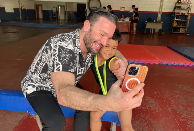 Diego Hypólito conhece talento mirim e projeta futuro da ginástica em Itapira