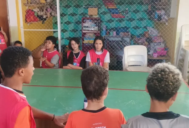 Esporte abre caminhos para 120 jovens atendidos pelo Grupo Primavera