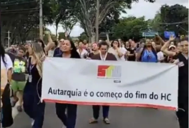 Funcionários da Unicamp entram em greve parcial em Campinas contra autarquização da área da saúde