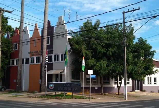 Câmara de Holambra encerra atividades no dia 22 de dezembro e retorna em 5 de janeiro