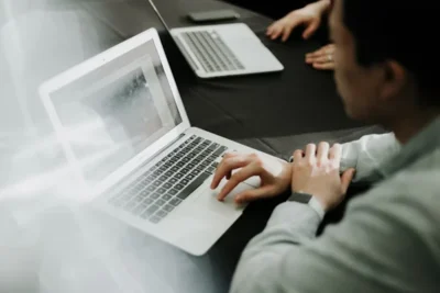 Elementos essenciais para uma bio de loja virtual irresistível