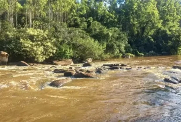 Adolescente morre após afogamento em área de cachoeira em Pedreira
