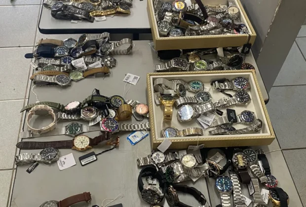 Homem é preso com 145 relógios e joias avaliadas em R$ 800 mil após furto em shopping de Mogi Guaçu