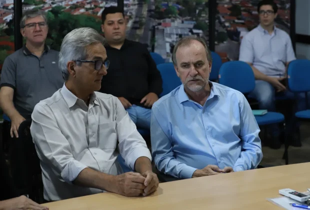 Prefeito Paulo Silva discute melhorias e possível reabertura do zoológico com deputado Dirceu Dalben em Mogi Mirim