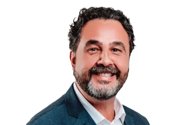 Empresário Mauro Vanti Macedo lança livro “O Caçador de Oportunidades” com evento solidário