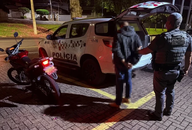 Homem é preso após tentativa de furto de motocicleta e uso de veículo adulterado em Mogi Guaçu