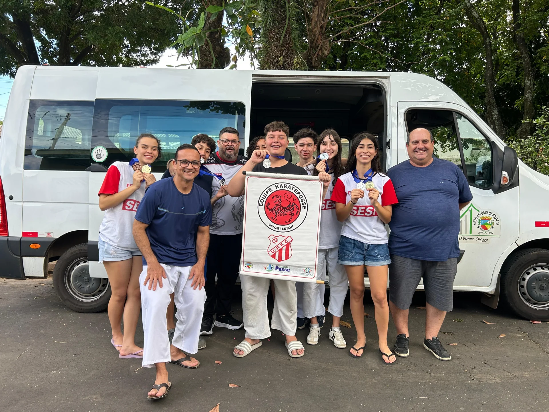 Equipo de kárate Santo Antônio de Posse gana 9 medallas en competencia en Amparo ‹