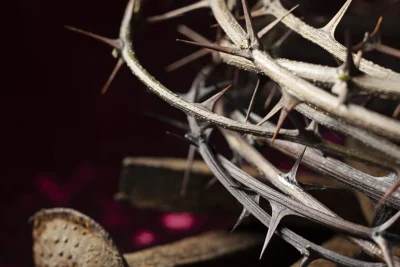 Secretaria de Cultura e Economia Criativa de Pedreira apresenta o espetáculo “A Paixão de Cristo: Aos olhos da Mãe”