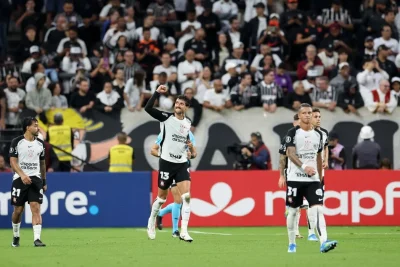 Corinthians derrota Santa Fé e segue 100% na Copa Libertadores
