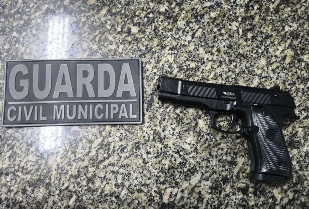 Guarda Municipal apreende réplica de arma após ameaça entre menores em Santo Antônio de Posse