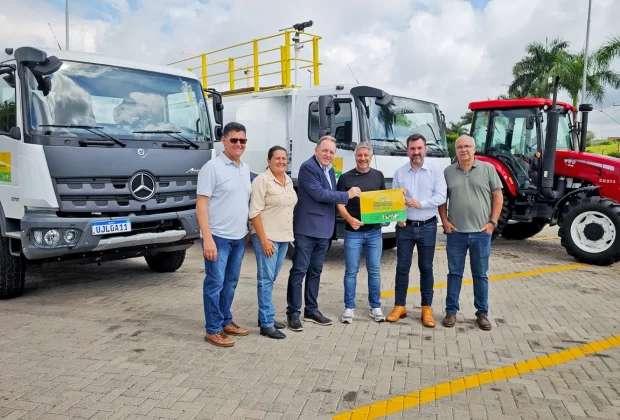 Mogi Guaçu recebe três novos equipamentos para reforçar os serviços de manutenção do município