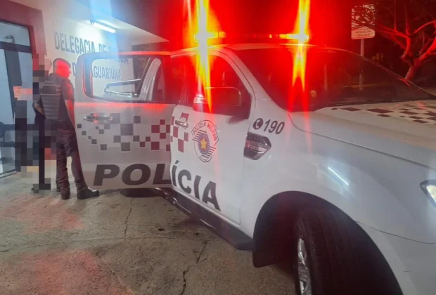 Ações da PM resultam em prisões por tráfico, captura de procurados e apreensão de veículo na região