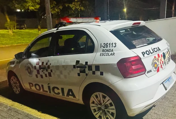 Ações da Polícia Militar resultam em prisões por procurado e violência doméstica na região