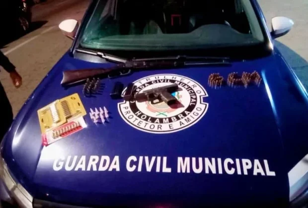 GCM prende homem após disparo de arma de fogo em bar em Holambra