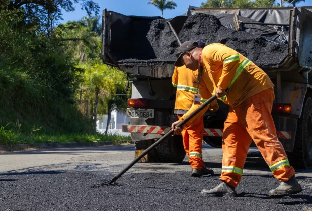 Prefeitura de Jaguariúna intensifica operação tapa-buracos em diversos bairros da cidade
