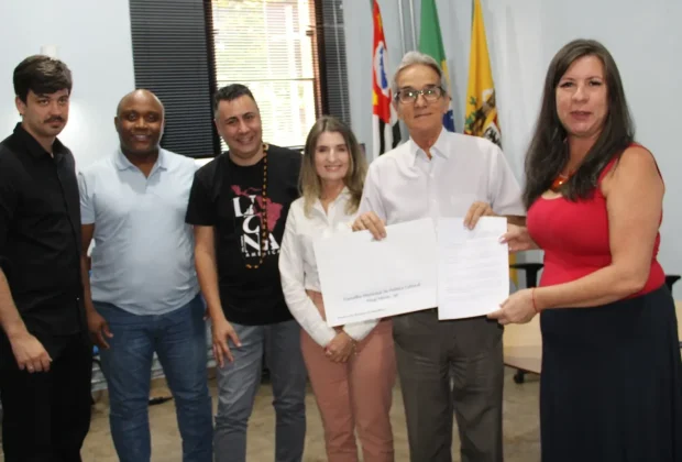 PAULO SILVA APRESENTA PROJETO QUE INSTITUI A LEI DE INCENTIVO À CULTURA EM MOGI MIRIM