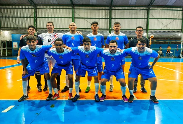 Futsal adulto de Amparo vence em Valinhos e garante vaga na semifinal da Copa Verão