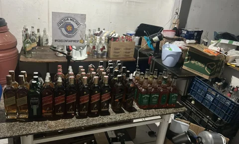 PM encontra laboratório clandestino de bebidas falsificadas e prende mulher procurada em Sumaré