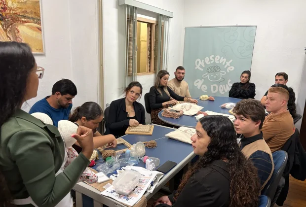 FUNDO SOCIAL PROMOVE ENCONTRO ESPECIAL DO PROJETO PRESENTE DE DEUS COM PARTICIPAÇÃO DOS PAIS