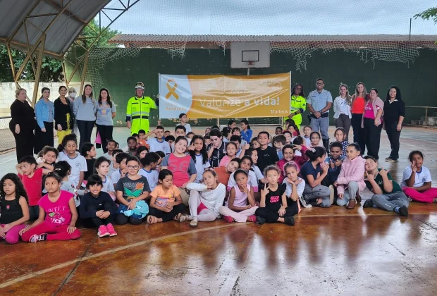 Policiamento Rodoviário realiza visitas em escolas municipais de Conchal durante o Maio Amarelo