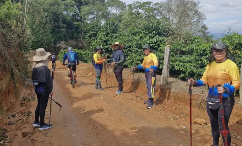 Firmes no Caminho encara serras e percorre 37 km no terceiro dia rumo a Aparecida