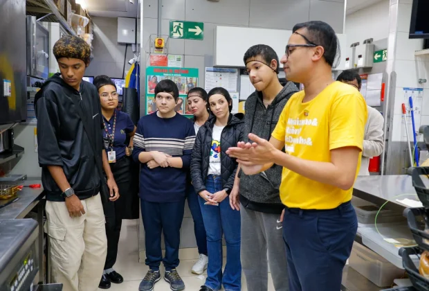JOVENS DO CENTRO DO AUTISMO DE JAGUARIÚNA VIVENCIAM EXPERIÊNCIA EM PROJETO DE INCLUSÃO NO MERCADO DE TRABALHO