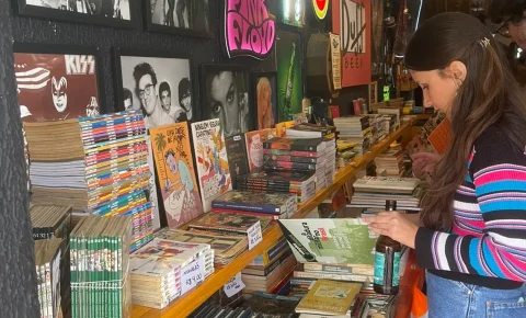 Moby Dick e parceiros angariam mais de 8 mil em feira beneficente de livros