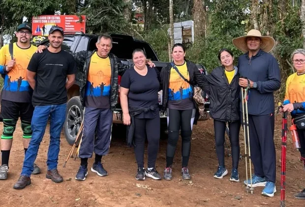 Firmes no Caminho enfrenta serras e recebe apoio de família holambrense rumo a Estiva