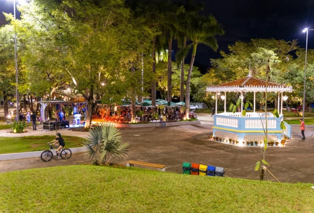 PRAÇA SANTA CRUZ REVITALIZADA É ENTREGUE PELA PREFEITURA DE JAGUARIÚNA