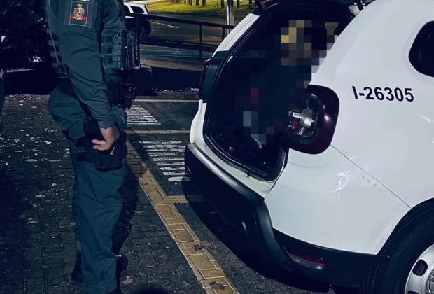 PM apreende caminhão adulterado em Itapira e prende suspeito de roubo em Mogi Mirim