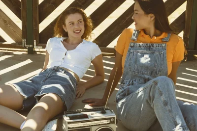 Moda e nostalgia: como o passado influencia o que vestimos hoje